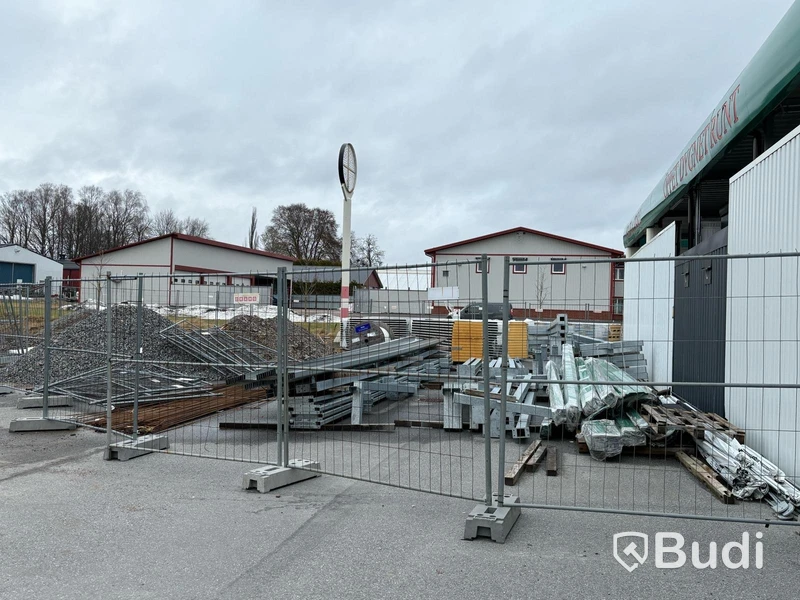 Garagehall med 14 portar - (52,5 x 10 m)