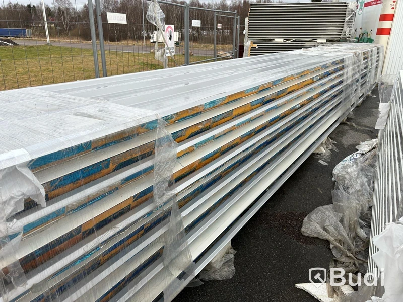 Garagehall med 14 portar - (52,5 x 10 m)