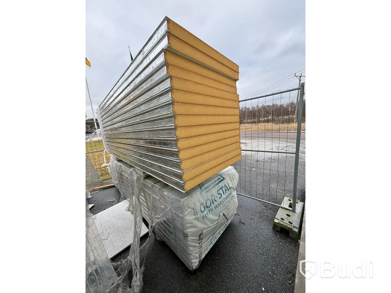Garagehall med 14 portar - (52,5 x 10 m)