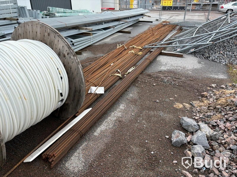 Garagehall med 14 portar - (52,5 x 10 m)