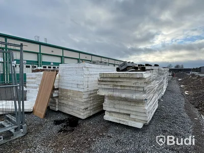 Garagehall med 14 portar - (52,5 x 10 m)
