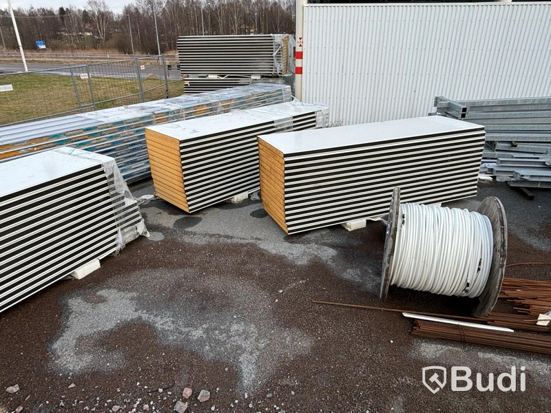 Garagehall med 14 portar - (52,5 x 10 m)