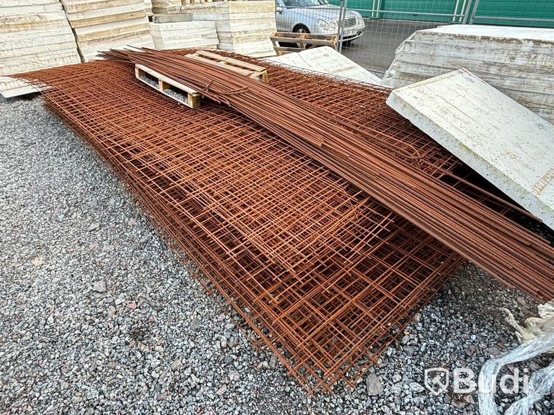 Garagehall med 14 portar - (52,5 x 10 m)