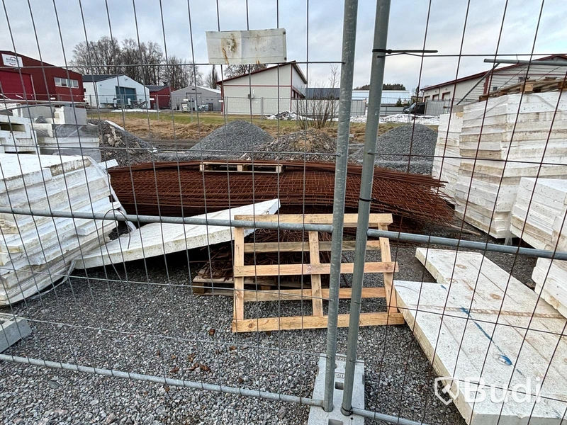 Garagehall med 14 portar - (52,5 x 10 m)