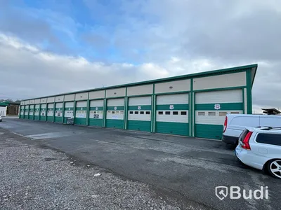 Garagehall med 14 portar - (52,5 x 10 m)