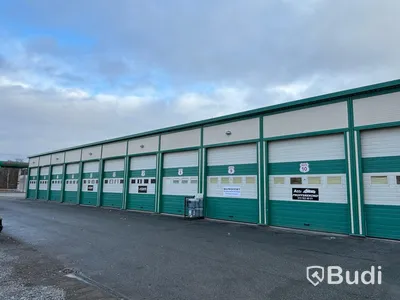 Garagehall med 14 portar - (52,5 x 10 m)