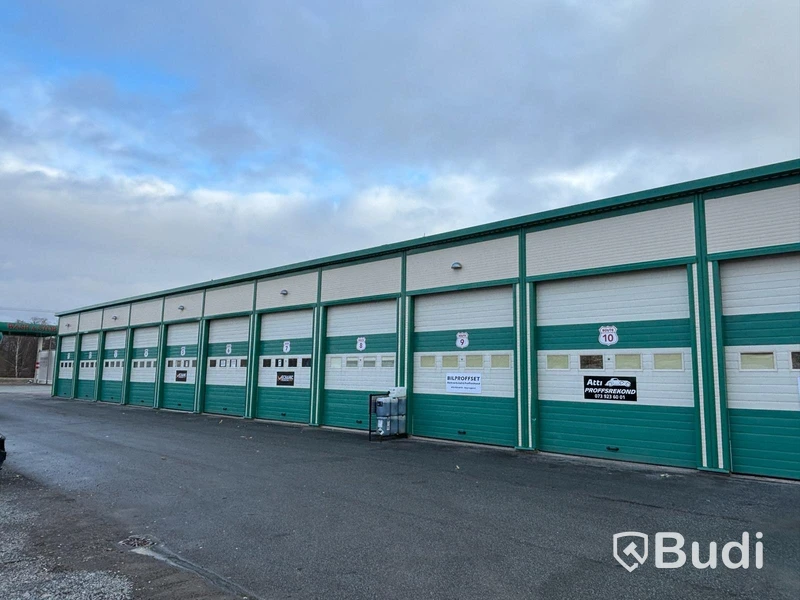 Garagehall med 14 portar - (52,5 x 10 m)
