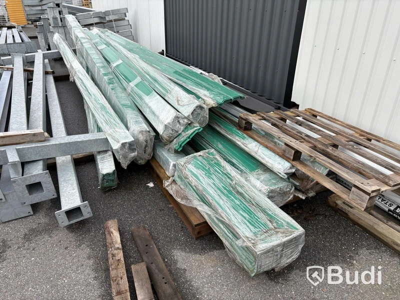 Garagehall med 14 portar - (52,5 x 10 m)