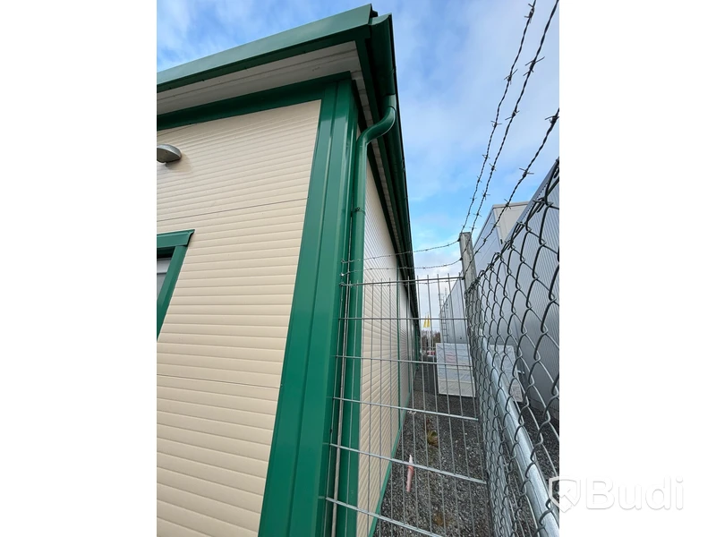 Garagehall med 14 portar - (52,5 x 10 m)