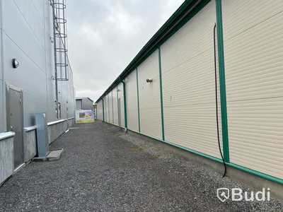 Garagehall med 14 portar - (52,5 x 10 m)