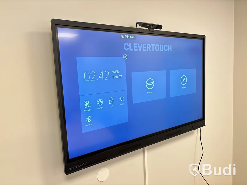 Konferensmöbel och 55-tums touchskärm