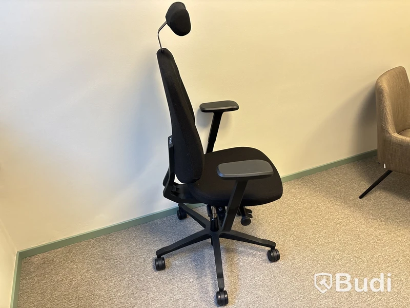 Kontorsmöbler från 2023
