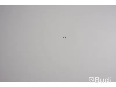 Höj- och sänkbart skrivbord 140 x 80 cm.
