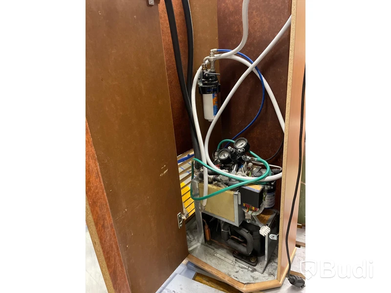 Vattenautomat, vattenkylare för stilla- och kolsyrat vatten