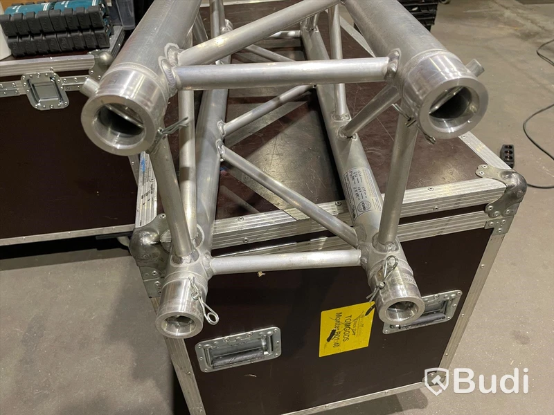 1 st Global truss 1 meter