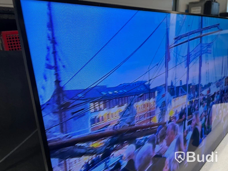4 st 46” Slim LED Skärm Samsung pro med case