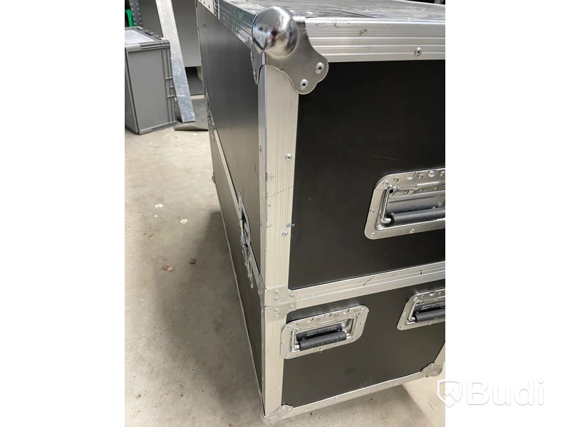 4 st 46” Slim LED Skärm Samsung pro med case