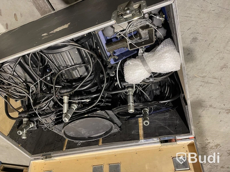 6 St Strand 2 kW Fresnel pol opererad med case