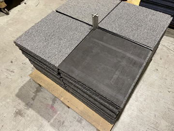 75 kvm Grå mässmatta 50x50cm