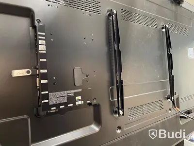 2 St 75” Samsung pro skärm med case