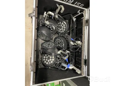7 St Chauvet SLIMPAR PRO med case