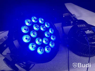 7 St Chauvet SLIMPAR PRO med case
