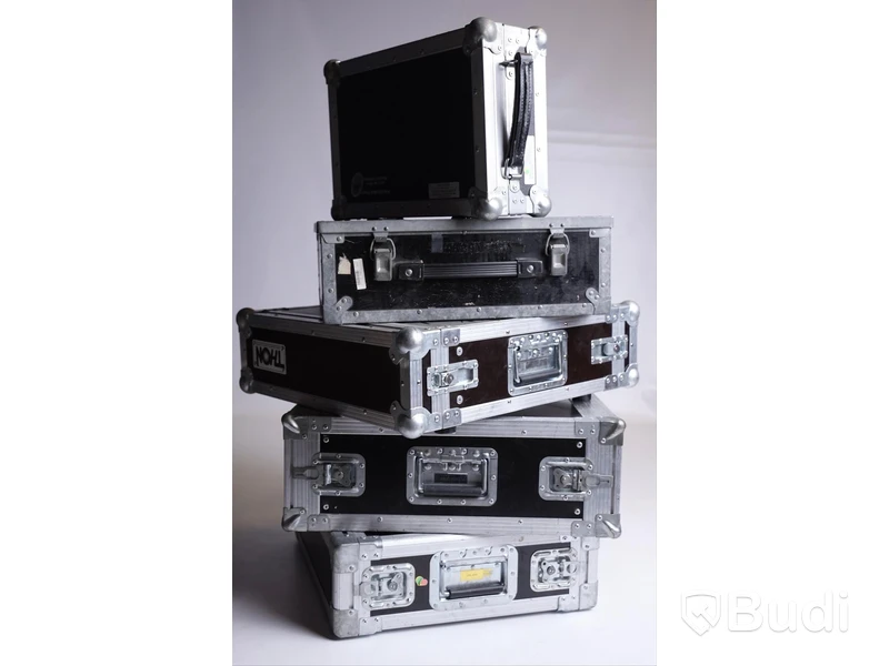 5 St tomma cases