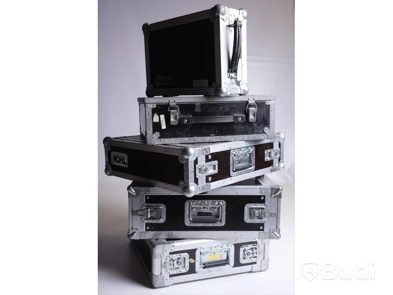 5 St tomma cases