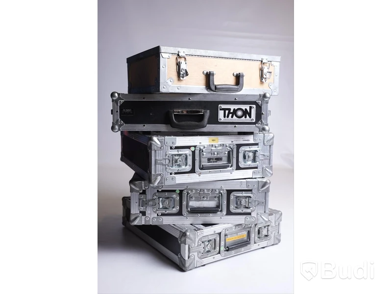 5 St tomma cases