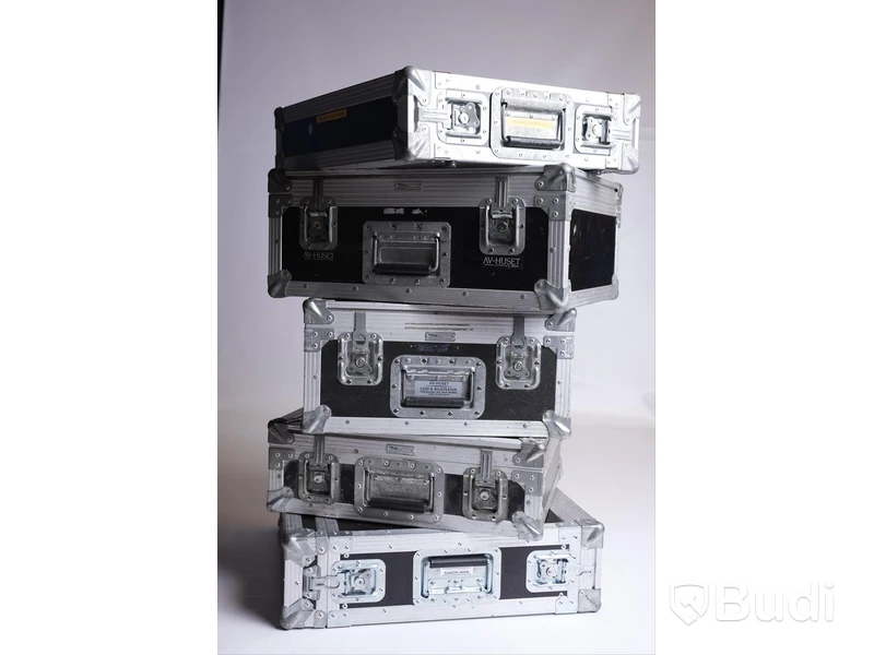 5 St tomma cases