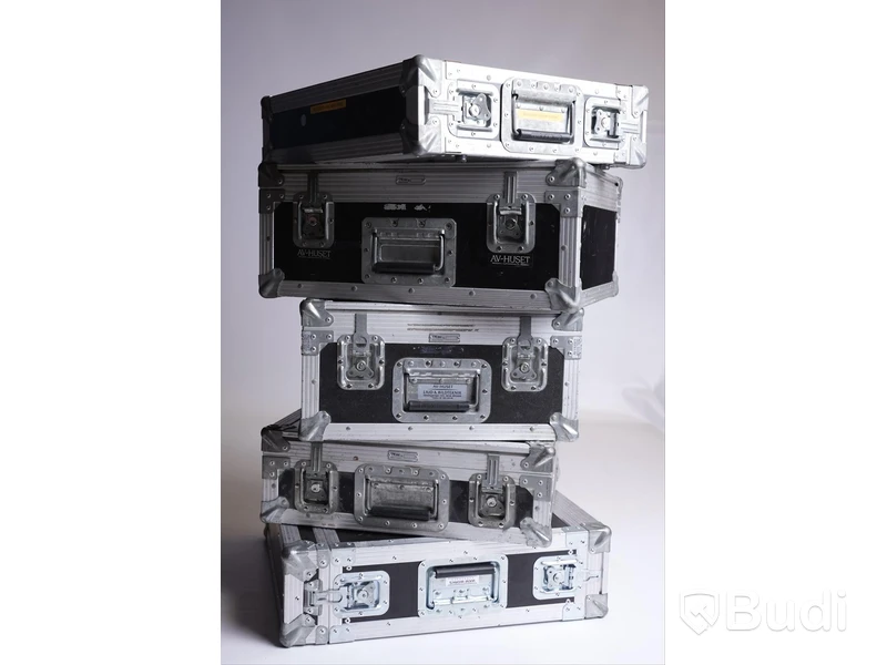 5 St tomma cases