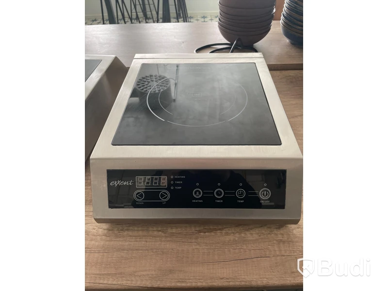 Induktionshäll mobil 3,5kW 340x440xx115 mm. Ord pris 434 kr inköpt 2022
