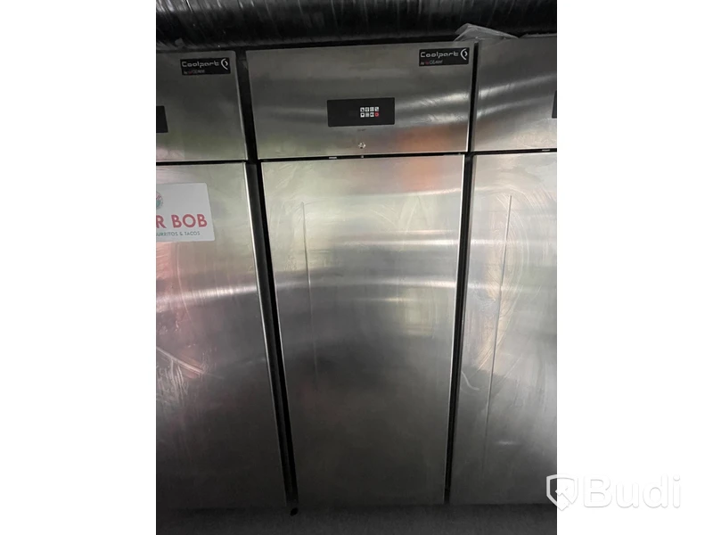 Kylskåp Gemm 720x790x2050 mm, 4 hyllor. Ord pris 25.345 kr inköpt 2022