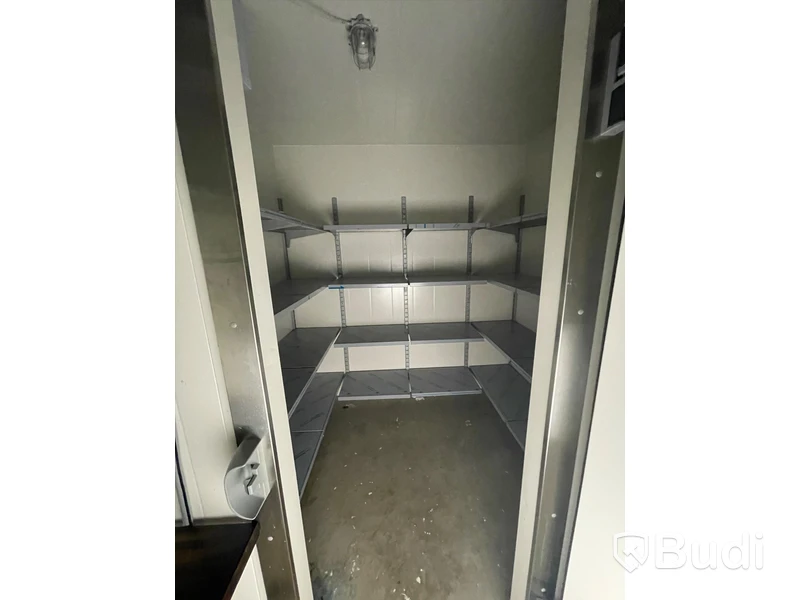 Coolpart Kylrum 80 - B:2300 x D:1800x H:2400 mm - Kylmaskin till kylrum Zanutti MGM 107 hängselmaskin- Dörr 700x2000 mm med jumbolås. Ord pris ca 200.000 kr inköpt 2022