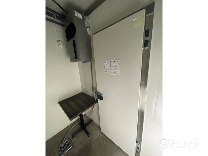 Coolpart Kylrum 80 - B:2300 x D:1800x H:2400 mm - Kylmaskin till kylrum Zanutti MGM 107 hängselmaskin- Dörr 700x2000 mm med jumbolås. Ord pris ca 200.000 kr inköpt 2022