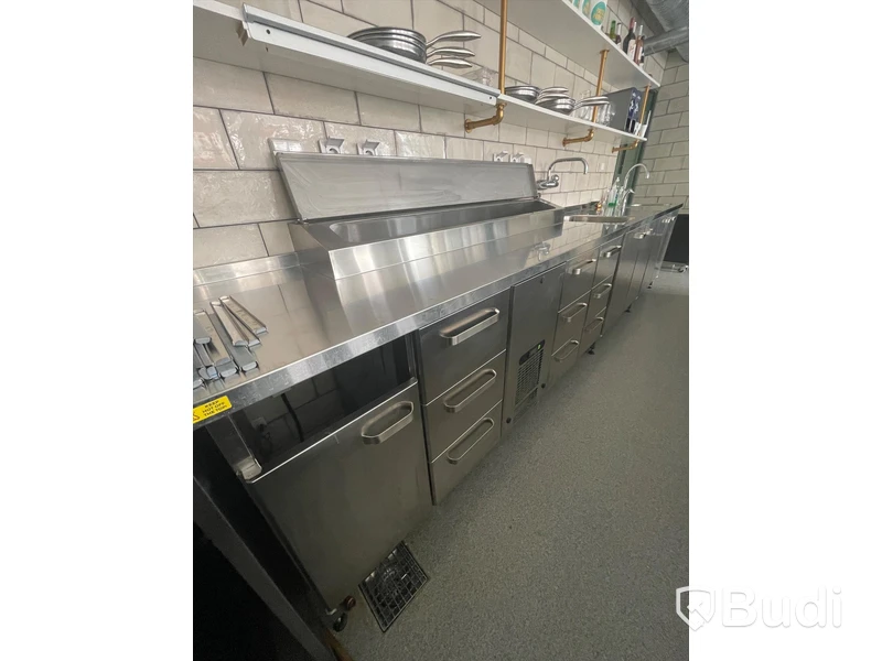 Rostfri Arbetsbänk - 3900x700x900 mm - 1 st diskho 500x400x250 mm med silhink och kulve  Ord pris 82.361 kr inköpt 2022