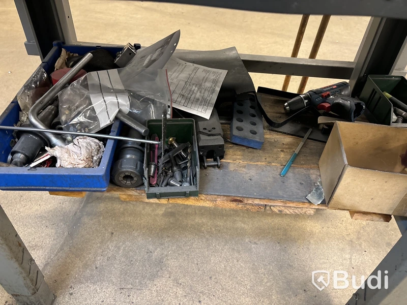 Fräsmaskin flerop Feeler FV-800A