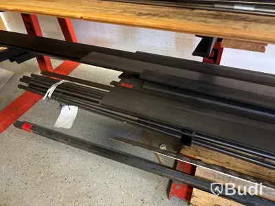 Materialställ med innehåll