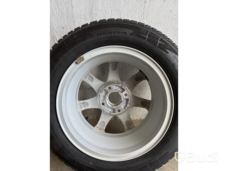 4 st. Däck på fälgar, Nexen 185/65 R15