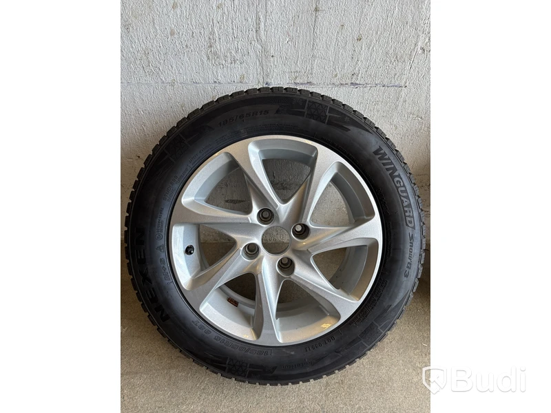 4 st. Däck på fälgar, Nexen 185/65 R15