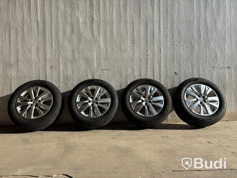 4 st. Däck på fälgar, Hankook 215/65 R17 99T