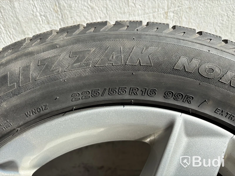 4 st. Däck på fälgar, Brigdestone Blizzak Nordic 225/55 R16 99R
