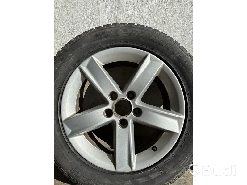 4 st. Däck på fälgar, Brigdestone Blizzak Nordic 225/55 R16 99R