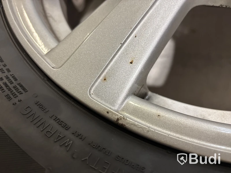 4 st. Däck på fälgar, Contineltal 215/70 R 16