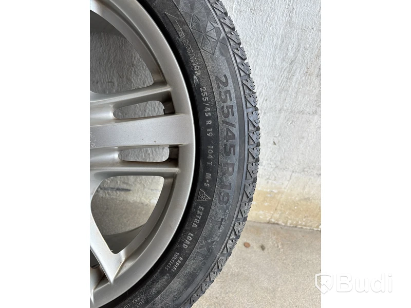1 st. Däck på fälg, Contineltal 255/45 R 19 104T