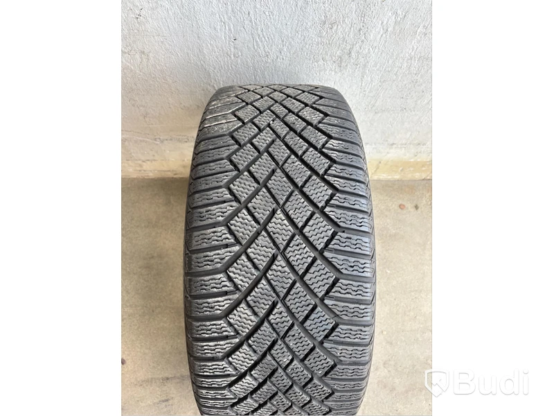 1 st. Däck på fälg, Contineltal 255/45 R 19 104T