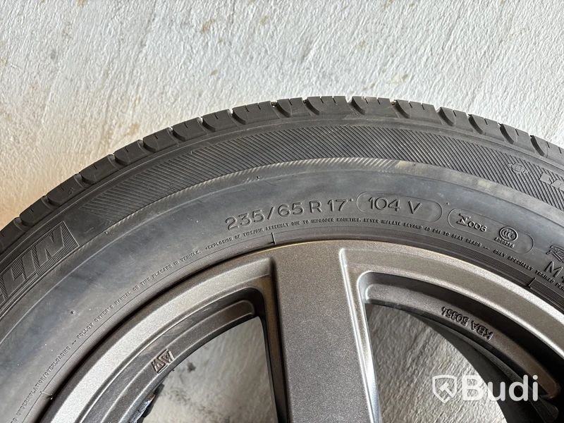 4 st. Däck på fälgar, Michelin 235/65R17