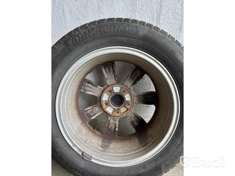4 st. Däck på fälgar, olika märken 215/55 R16