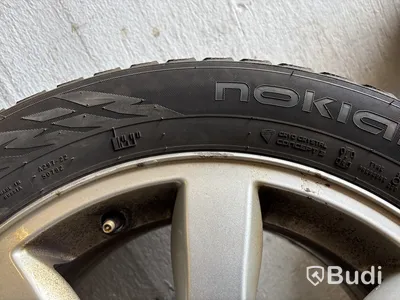 4 st. Däck på fälgar, olika märken 215/55 R16