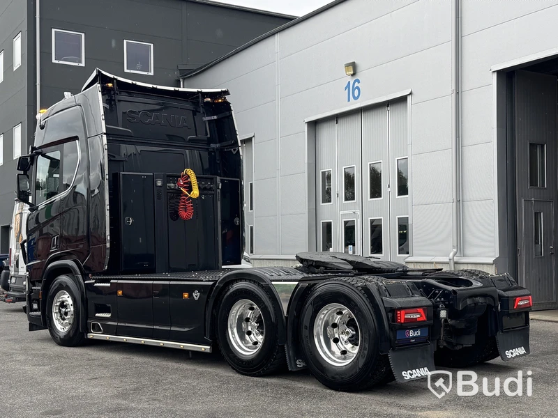 Dragbil Scania R590 V8 6x2 -2023 | Tipphydraulik